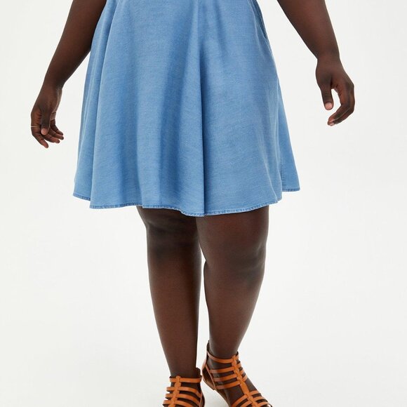 Torrid Chambray Blue Mini Skater Skirt 6X - Picture 2 of 5
